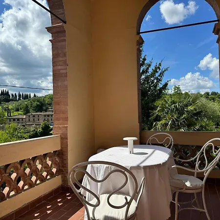 Апартаменты Le Logge Di Caprera Сиена